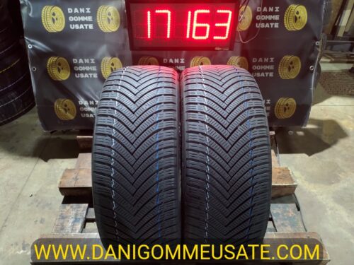 2 Gomme usate 225 40 19 Pneumatici 4 Stagioni IMPERIAL