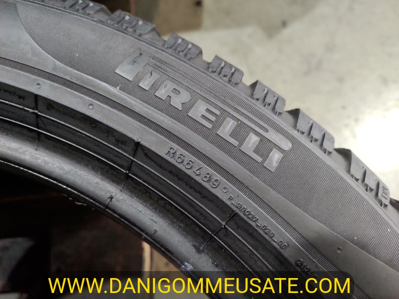 2 Gomme usate 215 50 18 Pneumatici Invernali PIRELLI 2 Gomme usate 215 50 18 Pneumatici Invernali PIRELLI