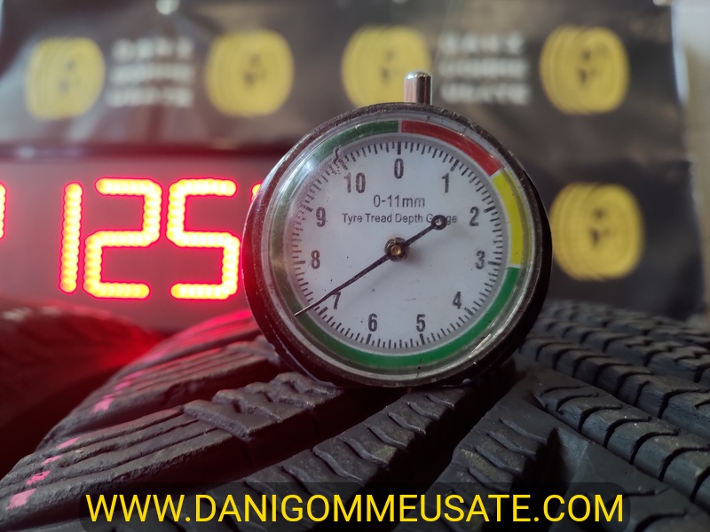 4 Gomme usate 205 55 19 Pneumatici Invernali MICHELIN 4 Gomme usate 205 55 19 Pneumatici Invernali MICHELIN