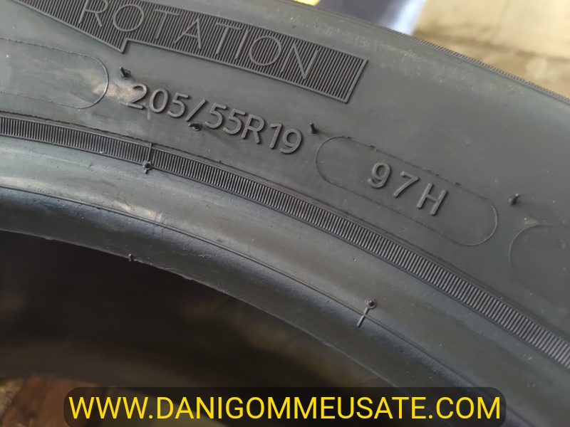 4 Gomme usate 205 55 19 Pneumatici Invernali MICHELIN 4 Gomme usate 205 55 19 Pneumatici Invernali MICHELIN
