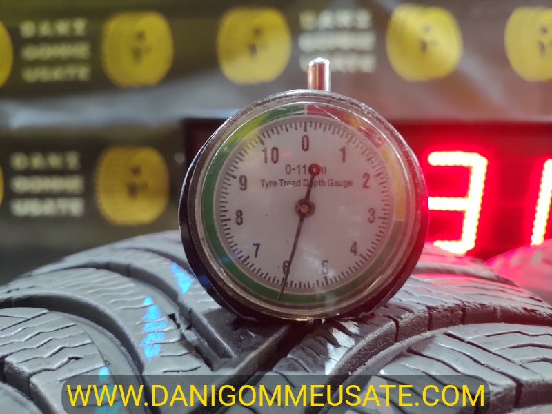 2 Gomme usate 215 65 17 Pneumatici Invernali MICHELIN 2 Gomme usate 215 65 17 Pneumatici Invernali MICHELIN