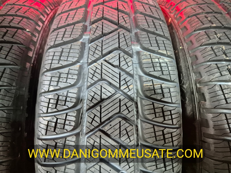4 Gomme nuove 215 60 17 Pneumatici Invernali PIRELLI 4 Gomme nuove 215 60 17 Pneumatici Invernali PIRELLI