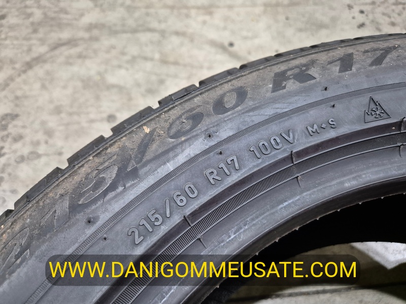4 Gomme nuove 215 60 17 Pneumatici Invernali PIRELLI 4 Gomme nuove 215 60 17 Pneumatici Invernali PIRELLI