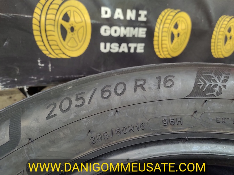 4 Gomme usate 205 60 16 Pneumatici Invernali MICHELIN 4 Gomme usate 205 60 16 Pneumatici Invernali MICHELIN