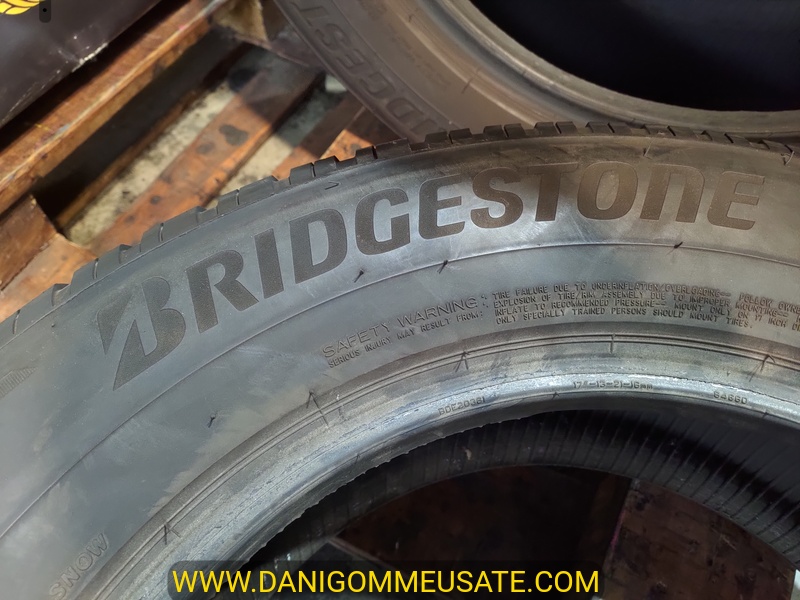 4 Gomme usate 235 65 17 Pneumatici Invernali BRIDGESTONE 4 Gomme usate 235 65 17 Pneumatici Invernali BRIDGESTONE
