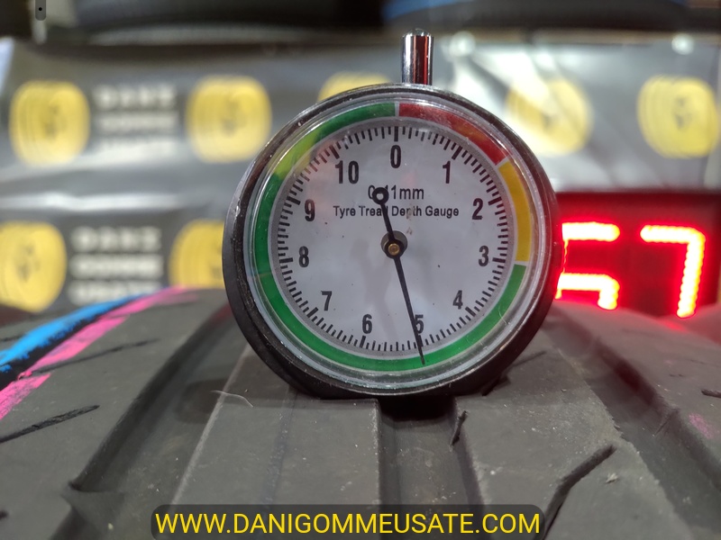 4 Gomme usate 235 55 19 Pneumatici Estivi CONTINENTAL 4 Gomme usate 235 55 19 Pneumatici Estivi CONTINENTAL