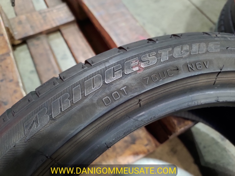 2 Gomme usate 215 40 17 Pneumatici Estivi BRIDGESTONE 2 Gomme usate 215 40 17 Pneumatici Estivi BRIDGESTONE