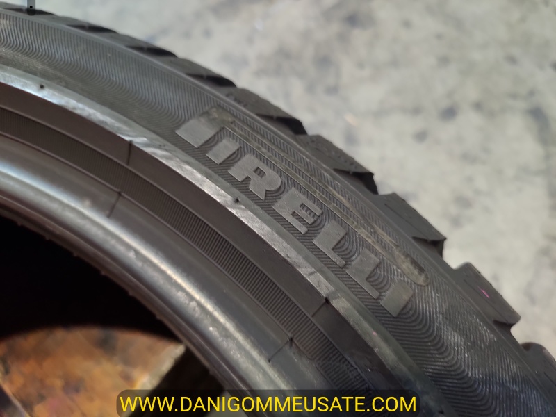 2 Gomme usate 225 40 18 Pneumatici Invernali PIRELLI 2 Gomme usate 225 40 18 Pneumatici Invernali PIRELLI