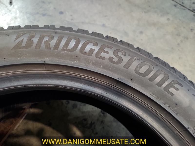 4 Gomme usate 235 50 19 Pneumatici Invernali BRIDGESTONE 4 Gomme usate 235 50 19 Pneumatici Invernali BRIDGESTONE