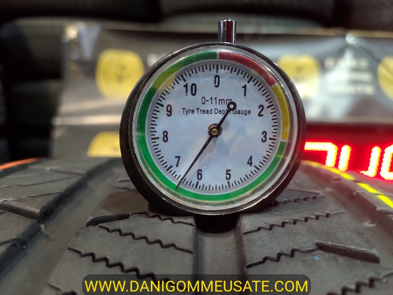 4 Gomme usate 275 45 21 Pneumatici 4 Stagioni CONTINENTAL 4 Gomme usate 275 45 21 Pneumatici 4 Stagioni CONTINENTAL