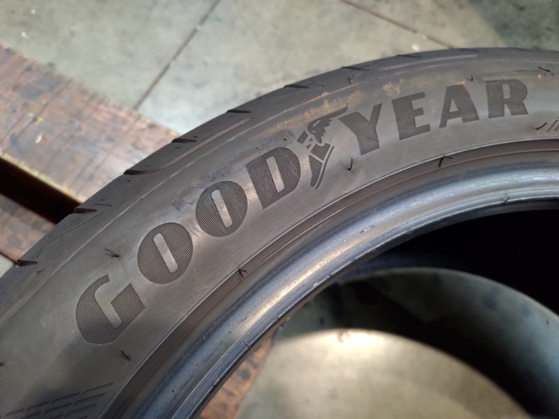 4 Gomme usate 235 45 19 Pneumatici Estivi GOODYEAR 4 Gomme usate 235 45 19 Pneumatici Estivi GOODYEAR