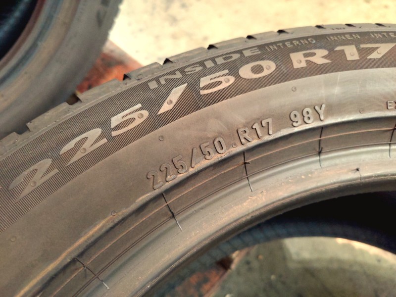 4 Gomme usate 225 50 17 Pneumatici Estivi PIRELLI 4 Gomme usate 225 50 17 Pneumatici Estivi PIRELLI