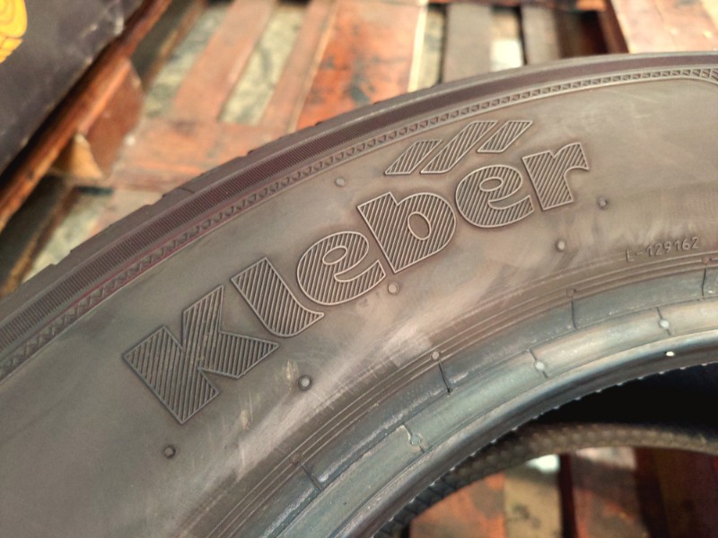 2 Gomme usate 205 60 16 Pneumatici Estivi KLEBER 2 Gomme usate 205 60 16 Pneumatici Estivi KLEBER