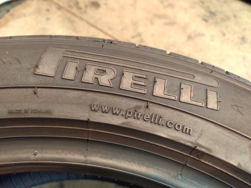 4 Gomme usate 235 55 19 Pneumatici Estivi PIRELLI 4 Gomme usate 235 55 19 Pneumatici Estivi PIRELLI