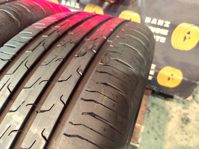 4 Gomme nuove 225 60 18 Pneumatici Estivi CONTINENTAL 4 Gomme nuove 225 60 18 Pneumatici Estivi CONTINENTAL