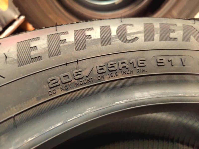 4 Gomme usate 205 55 16 Pneumatici Estivi GOODYEAR 4 Gomme usate 205 55 16 Pneumatici Estivi GOODYEAR