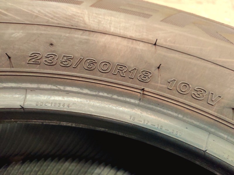 4 Gomme usate 235 60 18 Pneumatici Estivi BRIDGESTONE 4 Gomme usate 235 60 18 Pneumatici Estivi BRIDGESTONE