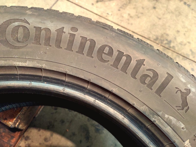 4 Gomme usate 215 65 17 Pneumatici Invernali CONTINENTAL 4 Gomme usate 215 65 17 Pneumatici Invernali CONTINENTAL