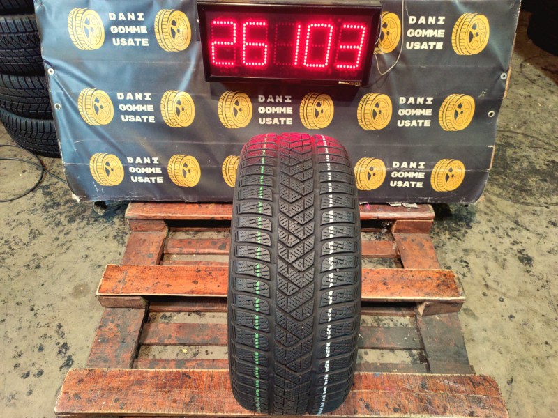 1 Gomma usata 225 40 18 Pneumatici Invernali PIRELLI 1 Gomma usata 225 40 18 Pneumatici Invernali PIRELLI