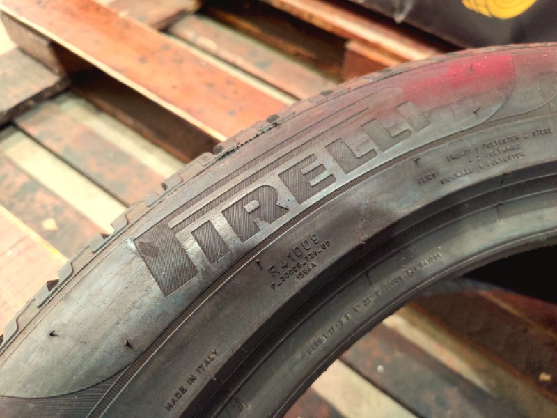 1 Gomma nuova 235 50 19 Pneumatici Invernali PIRELLI 1 Gomma nuova 235 50 19 Pneumatici Invernali PIRELLI
