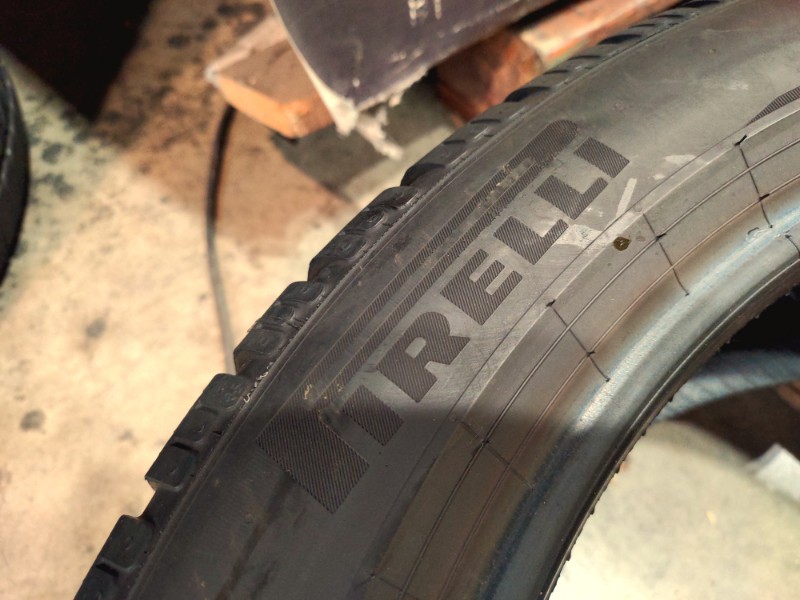 4 Gomme usate 245 45 18 Pneumatici Invernali PIRELLI 4 Gomme usate 245 45 18 Pneumatici Invernali PIRELLI