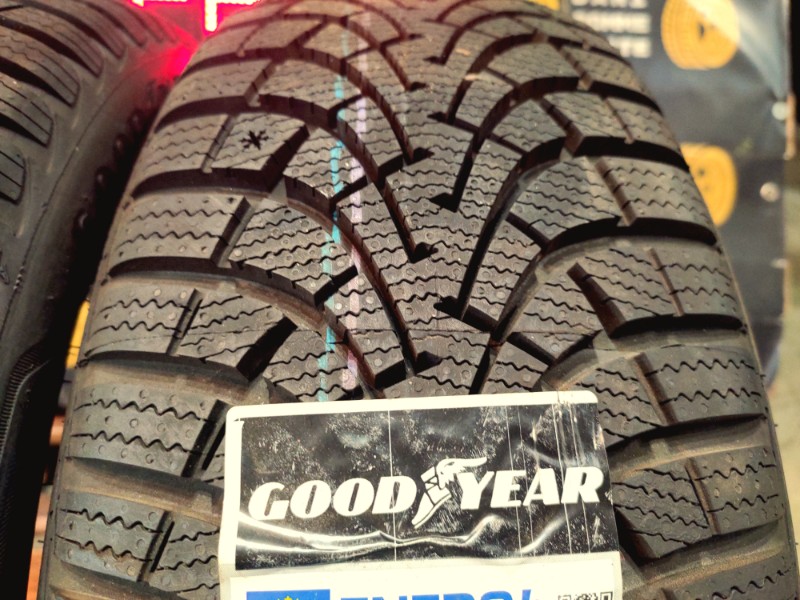 2 Gomme nuove 195 55 16 Pneumatici Invernali GOODYEAR 2 Gomme nuove 195 55 16 Pneumatici Invernali GOODYEAR