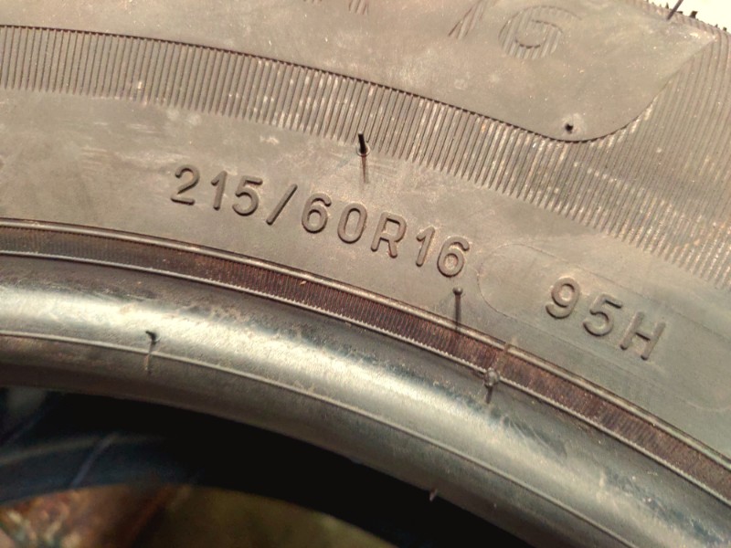 4 Gomme nuove 215 60 16 Pneumatici Estivi MICHELIN 4 Gomme nuove 215 60 16 Pneumatici Estivi MICHELIN