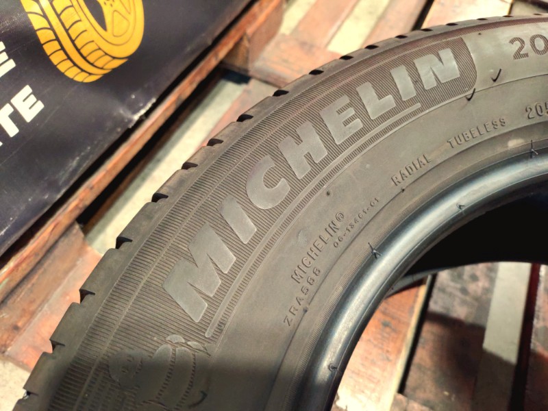 2 Gomme usate 205 60 16 Pneumatici Estivi MICHELIN 2 Gomme usate 205 60 16 Pneumatici Estivi MICHELIN