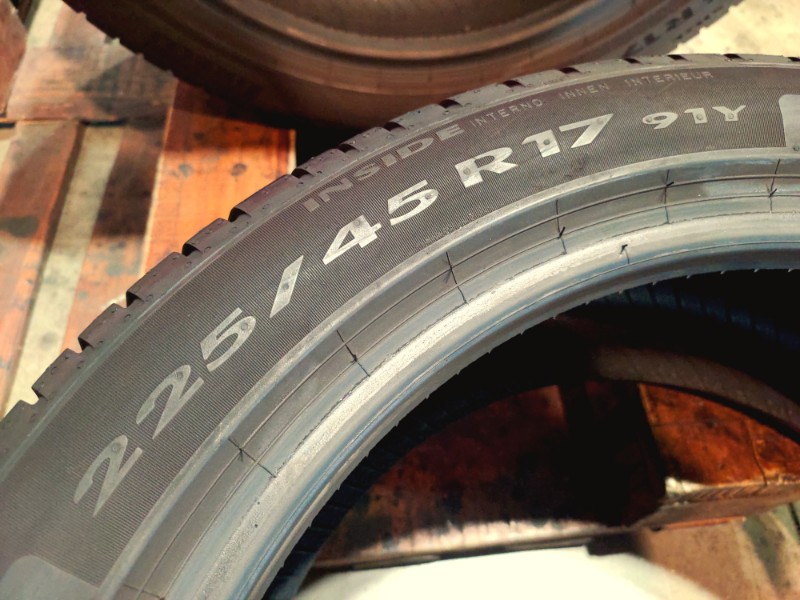 4 Gomme usate 225 45 17 Pneumatici Estivi PIRELLI 4 Gomme usate 225 45 17 Pneumatici Estivi PIRELLI