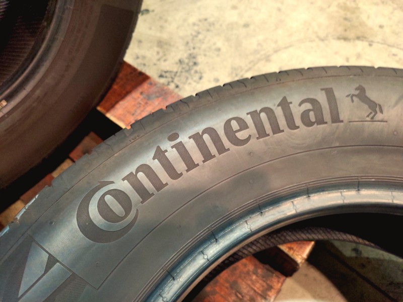 4 Gomme usate 215 65 16 Pneumatici Estivi CONTINENTAL 4 Gomme usate 215 65 16 Pneumatici Estivi CONTINENTAL