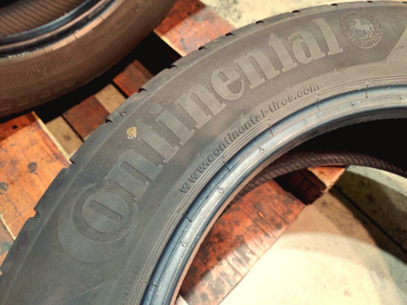 4 Gomme usate 215 55 17 Pneumatici Estivi CONTINENTAL 4 Gomme usate 215 55 17 Pneumatici Estivi CONTINENTAL