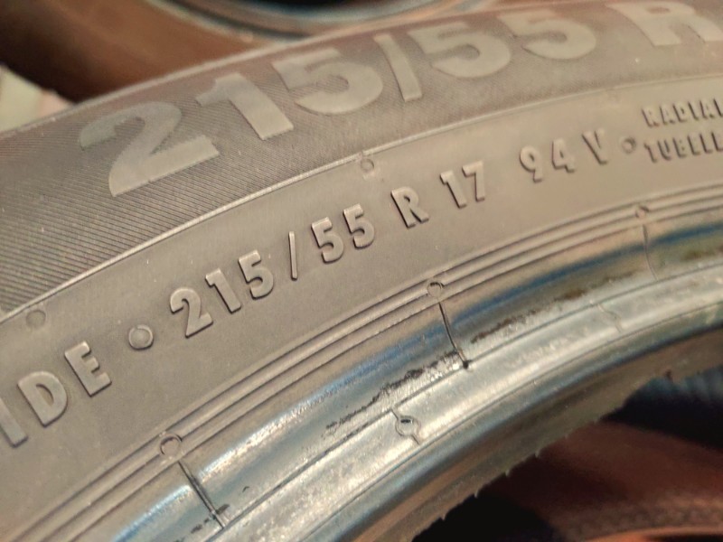 4 Gomme usate 215 55 17 Pneumatici Estivi CONTINENTAL 4 Gomme usate 215 55 17 Pneumatici Estivi CONTINENTAL