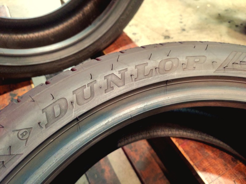 2 Gomme usate 225 45 19 RUN FLAT Pneumatici Estivi DUNLOP 2 Gomme usate 225 45 19 RUN FLAT Pneumatici Estivi DUNLOP