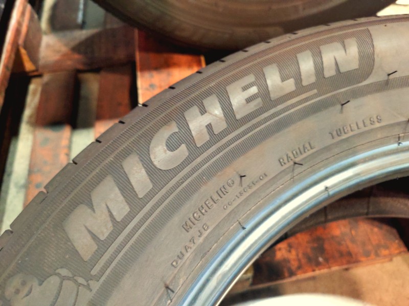 4 Gomme usate 215 60 17 Pneumatici Estivi MICHELIN 4 Gomme usate 215 60 17 Pneumatici Estivi MICHELIN