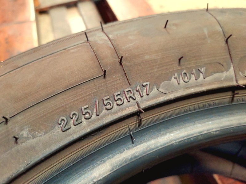 2 Gomme usate 225 55 17 Pneumatici Estivi BF GOODRICH 2 Gomme usate 225 55 17 Pneumatici Estivi BF GOODRICH