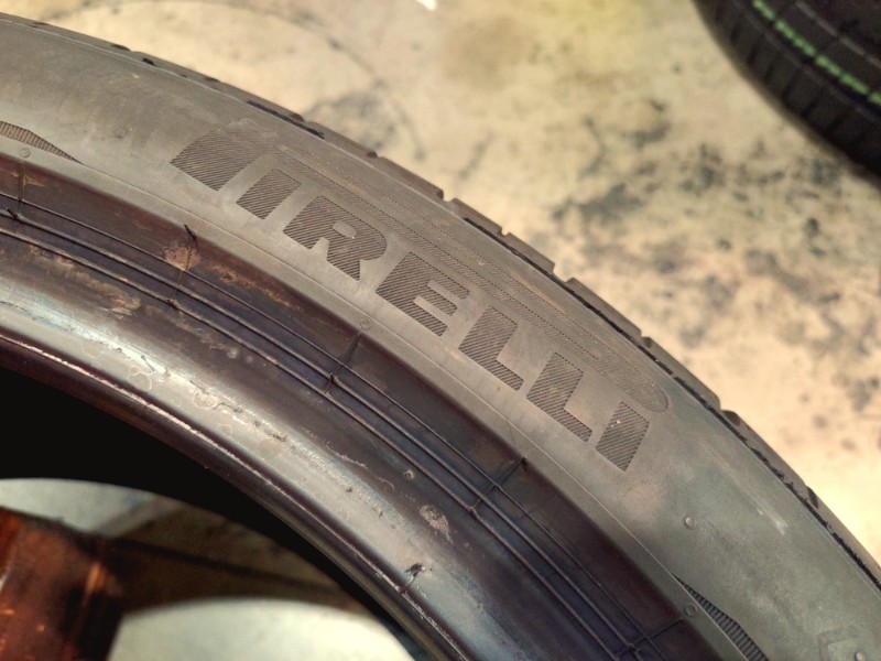 2 Gomme usate 285 35 21 Pneumatici Estivi PIRELLI 2 Gomme usate 285 35 21 Pneumatici Estivi PIRELLI