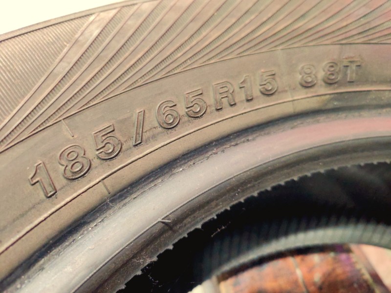 4 Gomme usate 185 65 15 Pneumatici Invernali YOKOHAMA 4 Gomme usate 185 65 15 Pneumatici Invernali YOKOHAMA