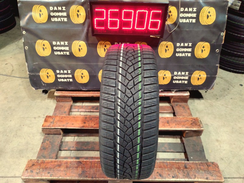 1 Gomma usata 225 45 19 Pneumatici Invernali GOODYEAR 1 Gomma usata 225 45 19 Pneumatici Invernali GOODYEAR