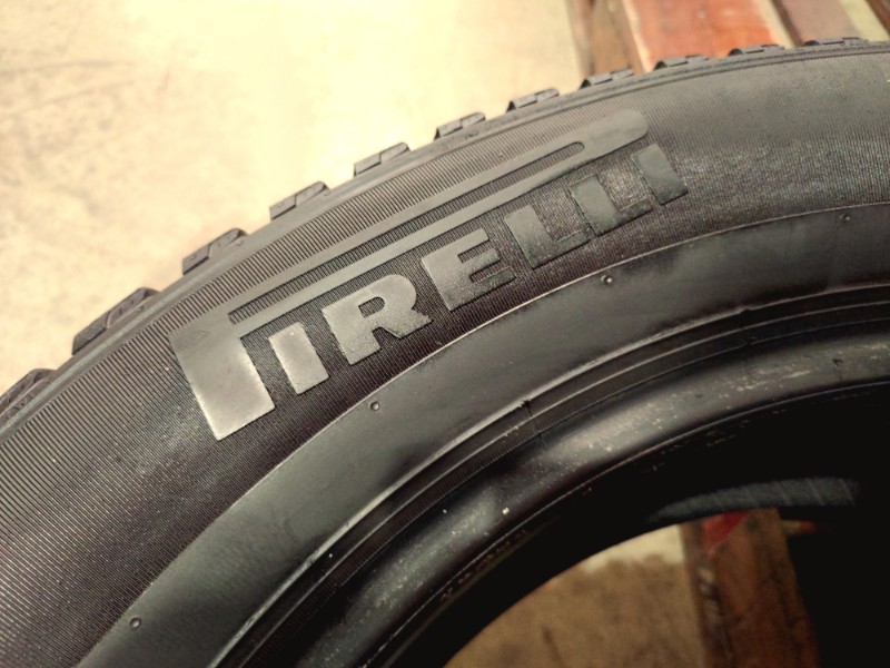 4 Gomme usate 215 60 17 Pneumatici Invernali PIRELLI 4 Gomme usate 215 60 17 Pneumatici Invernali PIRELLI