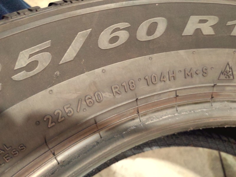 4 Gomme usate 225 60 18 Pneumatici Invernali PIRELLI 4 Gomme usate 225 60 18 Pneumatici Invernali PIRELLI