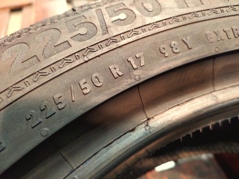 4 Gomme usate 225 50 17 Pneumatici Estivi BARUM 4 Gomme usate 225 50 17 Pneumatici Estivi BARUM