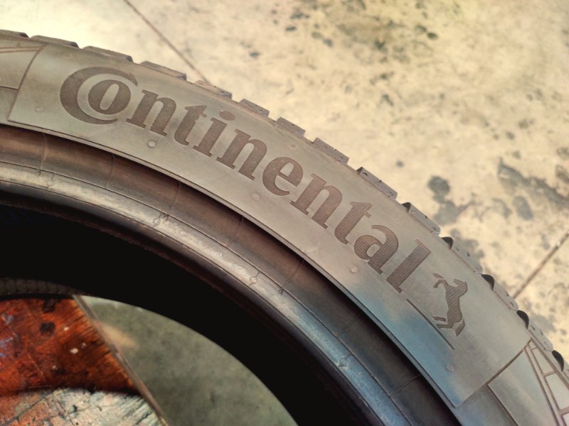 2 Gomme usate 235 45 20 Pneumatici 4 Stagioni CONTINENTAL 2 Gomme usate 235 45 20 Pneumatici 4 Stagioni CONTINENTAL