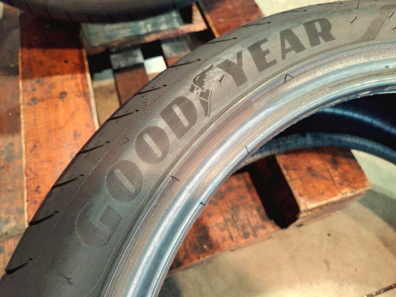 4 Gomme usate 225 45 19 Pneumatici Estivi GOODYEAR 4 Gomme usate 225 45 19 Pneumatici Estivi GOODYEAR