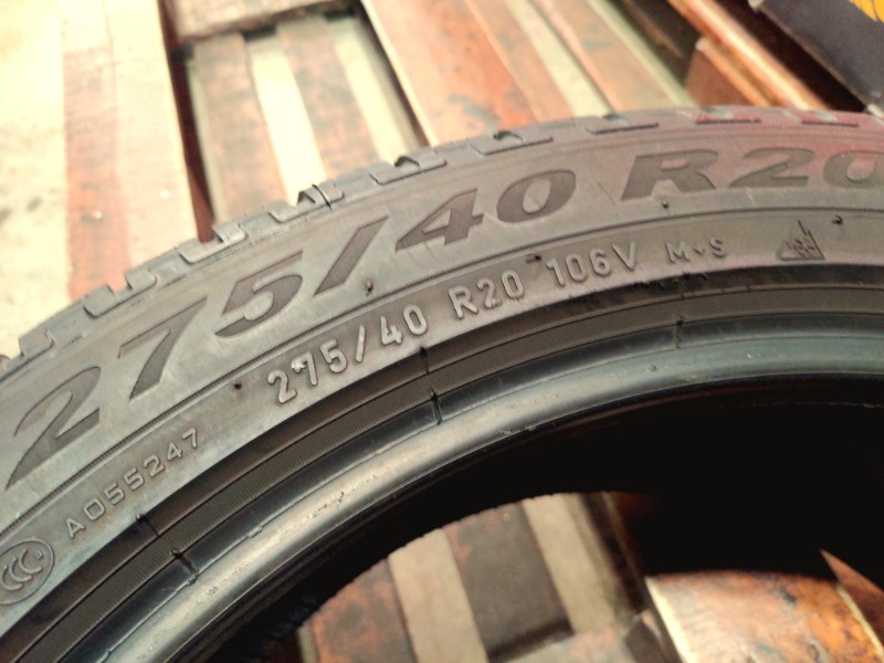 2 Gomme usate 275 40 20 Pneumatici Invernali PIRELLI 2 Gomme usate 275 40 20 Pneumatici Invernali PIRELLI
