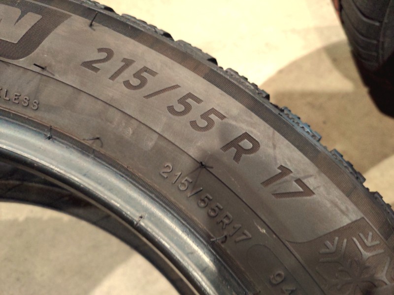 4 Gomme usate 215 55 17 Pneumatici Invernali MICHELIN 4 Gomme usate 215 55 17 Pneumatici Invernali MICHELIN