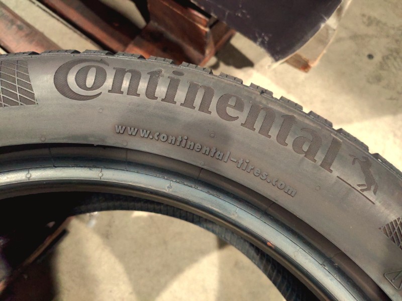 4 Gomme usate 215 55 18 Pneumatici Invernali CONTINENTAL 4 Gomme usate 215 55 18 Pneumatici Invernali CONTINENTAL
