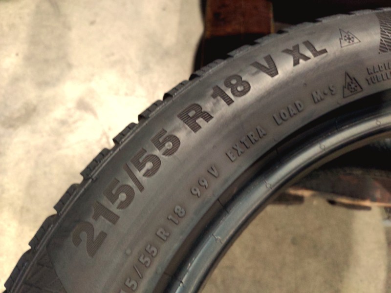 4 Gomme usate 215 55 18 Pneumatici Invernali CONTINENTAL 4 Gomme usate 215 55 18 Pneumatici Invernali CONTINENTAL
