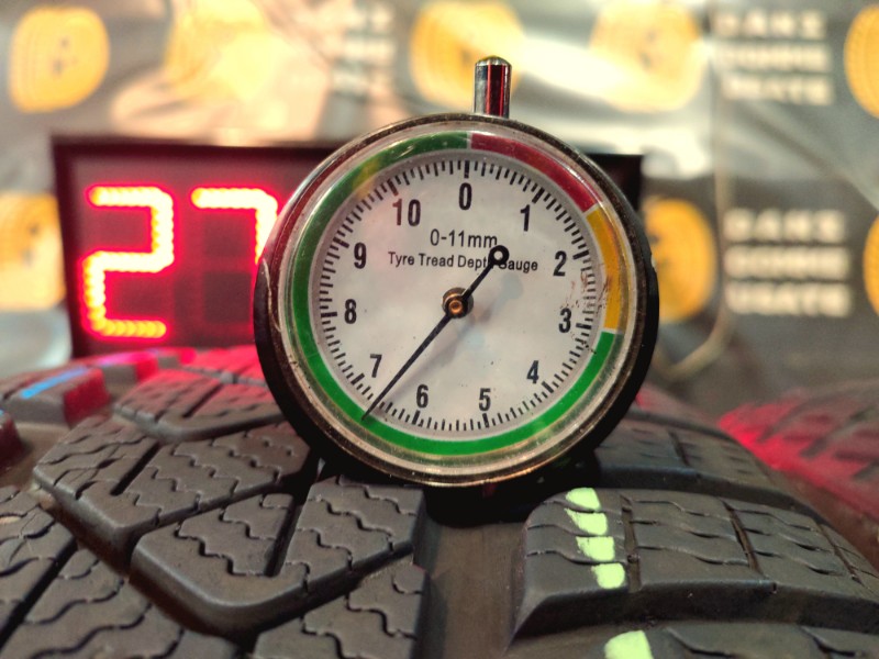 4 Gomme usate 215 55 17 Pneumatici Invernali PIRELLI 4 Gomme usate 215 55 17 Pneumatici Invernali PIRELLI
