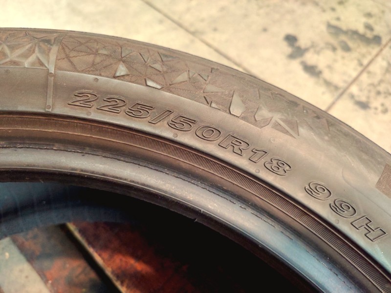 2 Gomme usate 225 50 18 Pneumatici Invernali NEXEN 2 Gomme usate 225 50 18 Pneumatici Invernali NEXEN