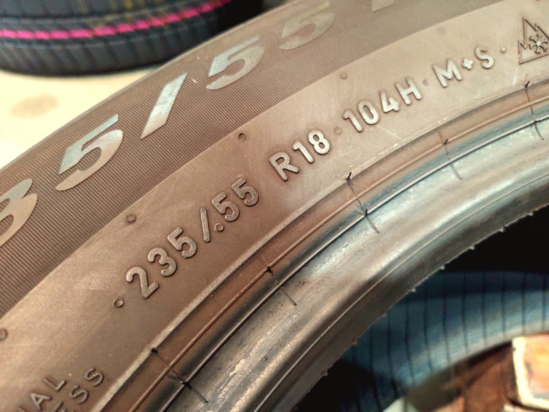 2 Gomme usate 235 55 18 Pneumatici Invernali PIRELLI 2 Gomme usate 235 55 18 Pneumatici Invernali PIRELLI